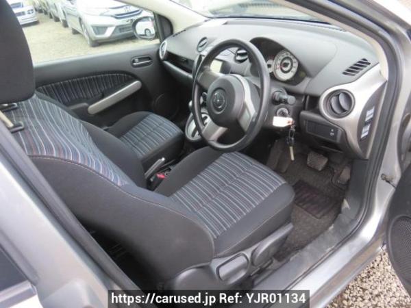 Used 2009 AT mazda demio DE3FS Image[12]