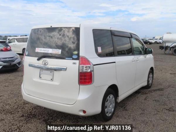 Used 2007 AT toyota noah ZRR70G Image[6]
