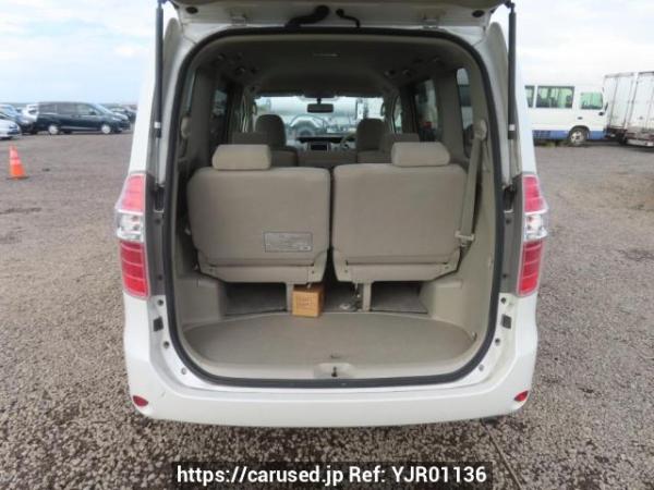 Used 2007 AT toyota noah ZRR70G Image[8]
