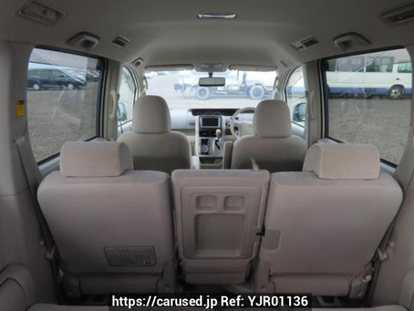 Used 2007 AT toyota noah ZRR70G Image[9]