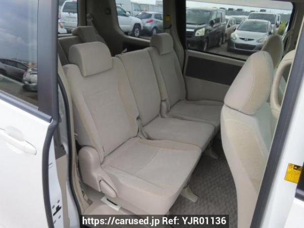 Used 2007 AT toyota noah ZRR70G Image[20]