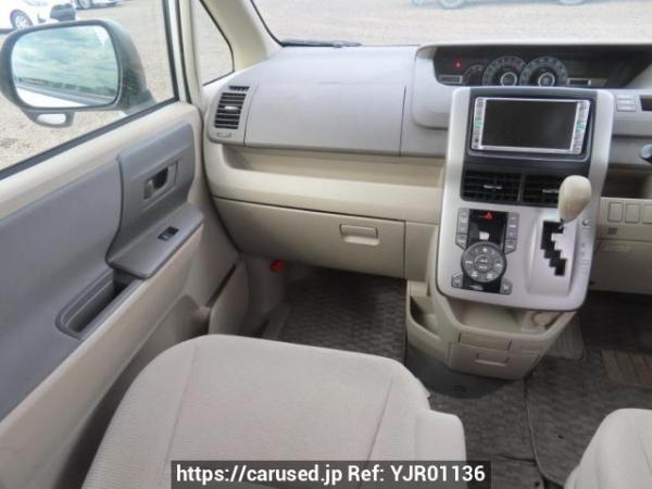 Used 2007 AT toyota noah ZRR70G Image[24]