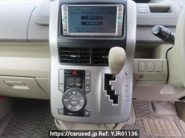 Used 2007 AT toyota noah ZRR70G Image[26]