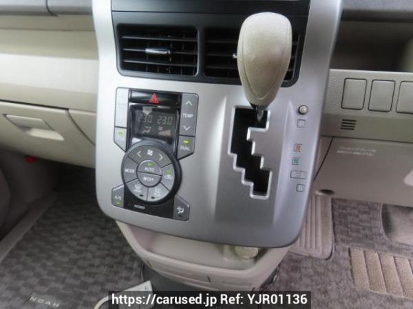 Used 2007 AT toyota noah ZRR70G Image[28]