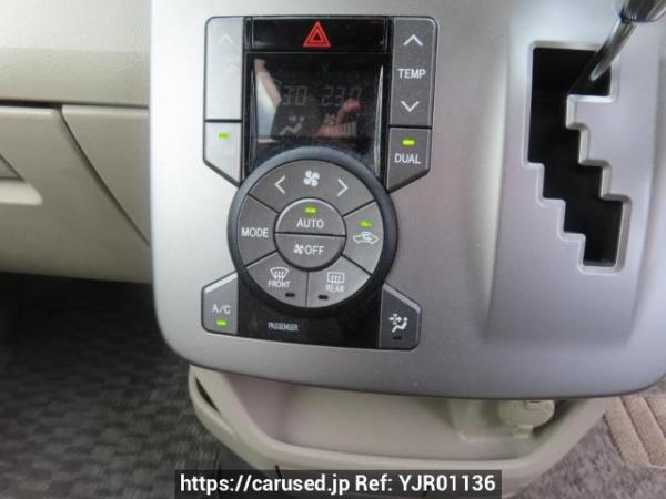 Used 2007 AT toyota noah ZRR70G Image[29]