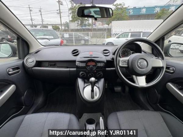 Used 2013 AT mazda demio DE3FS Image[16]