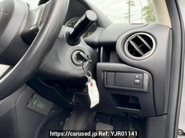 Used 2013 AT mazda demio DE3FS Image[26]
