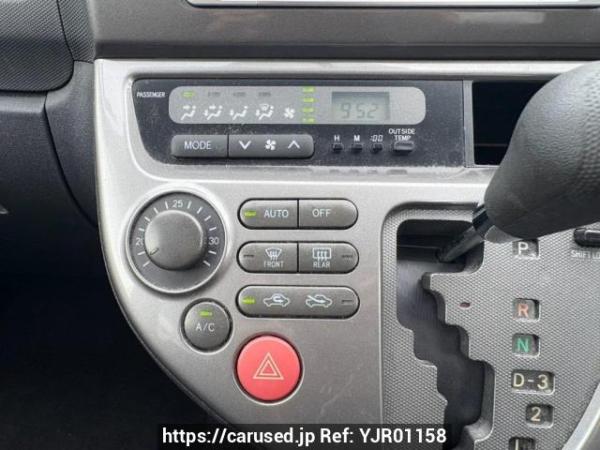 Used 2005 AT toyota wish ZNE10G Image[26]