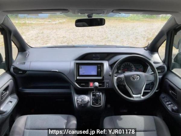 Used 2014 AT toyota noah ZRR85G Image[16]