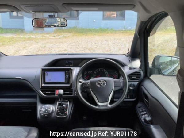 Used 2014 AT toyota noah ZRR85G Image[18]