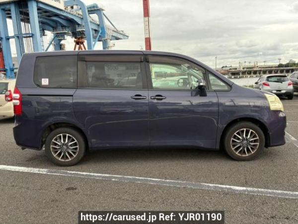 Used 2010 AT toyota noah ZRR70G Image[7]