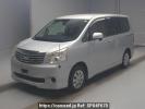 Toyota Noah ZRR70G