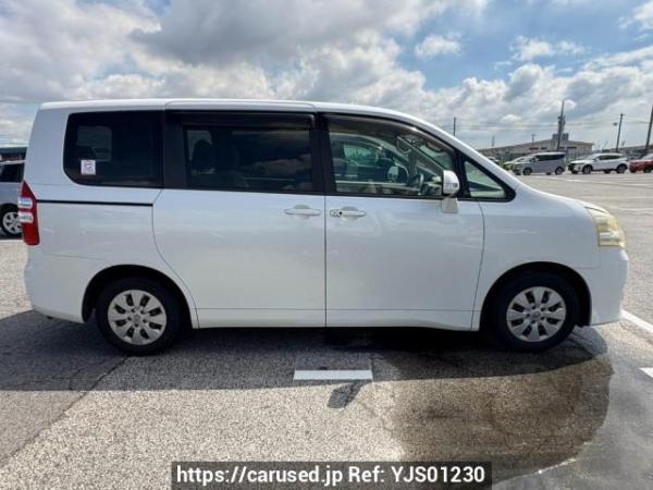 Used 2010 AT toyota noah ZRR70G Image[7]