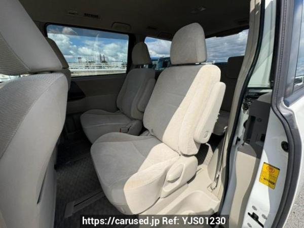 Used 2010 AT toyota noah ZRR70G Image[14]