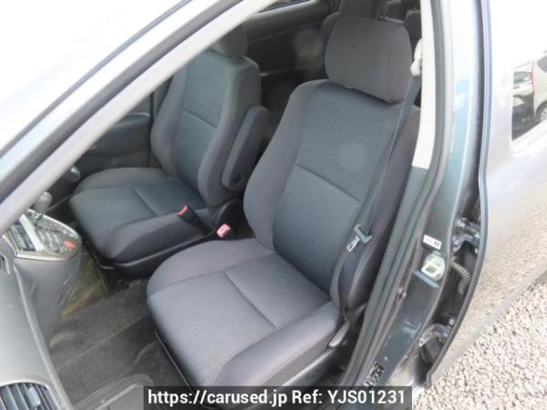 Used 2003 AT toyota wish ZNE10G Image[16]