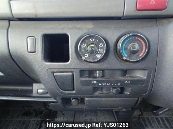 Used 2006 AT toyota hiace-van KDH205V Image[21]
