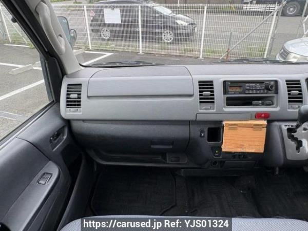 Used 2004 AT toyota hiace-van TRH200K Image[18]
