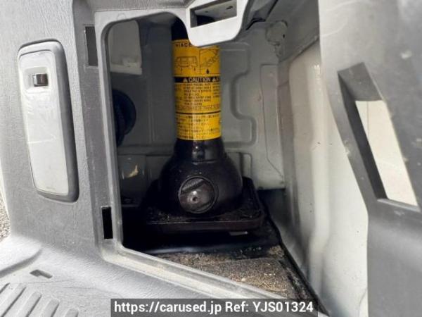 Used 2004 AT toyota hiace-van TRH200K Image[46]