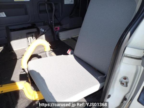 Used 2006 AT toyota hiace-van TRH200K Image[16]