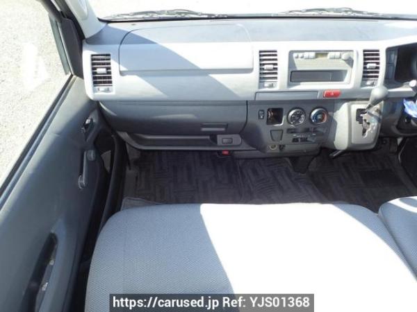 Used 2006 AT toyota hiace-van TRH200K Image[19]