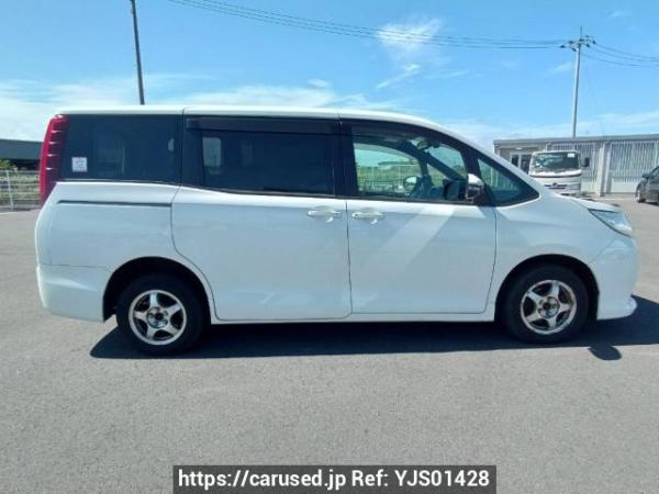 Used 2015 AT toyota noah ZRR85G Image[7]