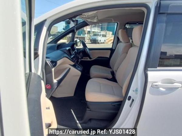 Used 2015 AT toyota noah ZRR85G Image[13]