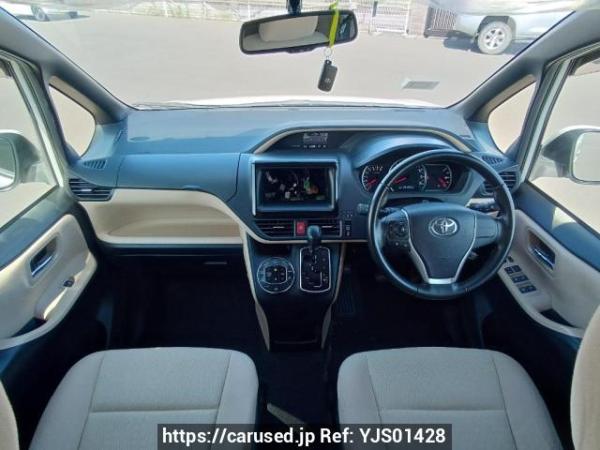 Used 2015 AT toyota noah ZRR85G Image[17]