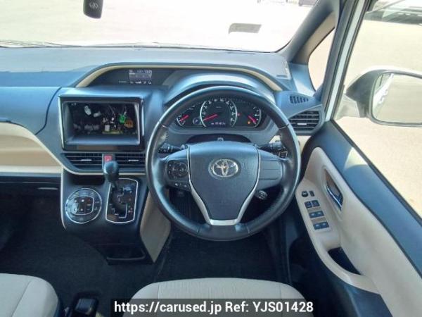 Used 2015 AT toyota noah ZRR85G Image[20]