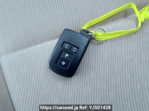 Used 2015 AT toyota noah ZRR85G Image[26]