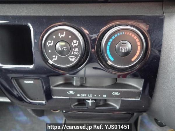Used 2004 AT toyota hiace-van KDH205V Image[31]