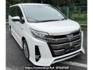 Toyota Noah ZWR80W