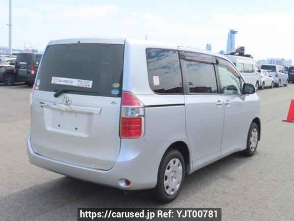 Used 2007 AT toyota noah ZRR70G Image[6]