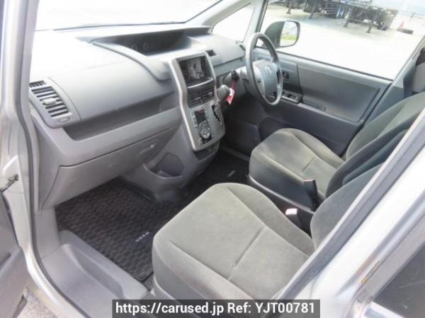 Used 2007 AT toyota noah ZRR70G Image[15]