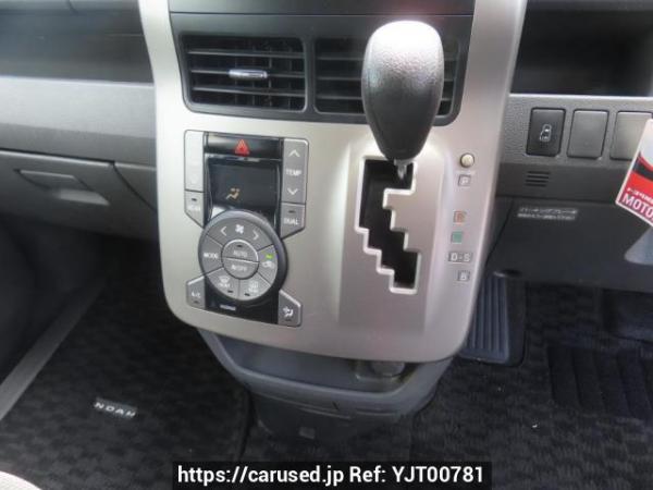 Used 2007 AT toyota noah ZRR70G Image[27]