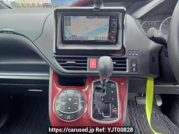Used 2015 AT toyota noah ZRR80G Image[19]