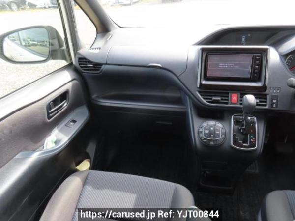 Used 2015 AT toyota noah ZRR80G Image[23]