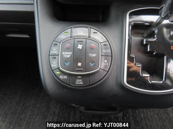 Used 2015 AT toyota noah ZRR80G Image[31]