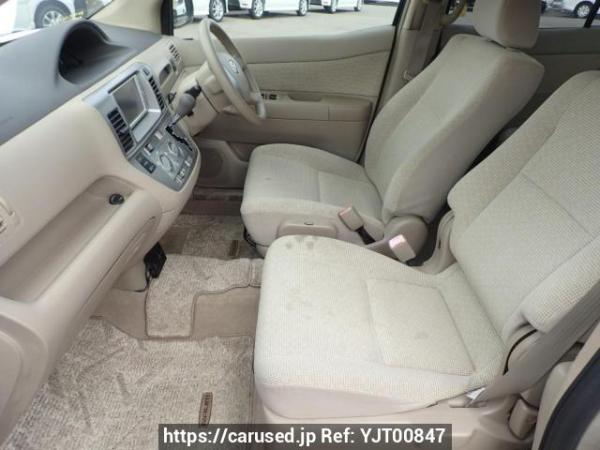 Used 2005 AT toyota raum NCZ20 Image[12]