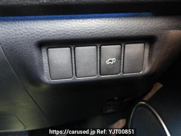Used 2014 AT toyota harrier ZSU60W Image[28]