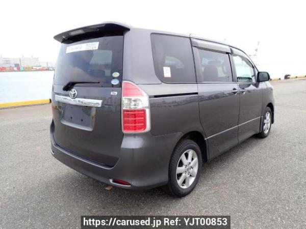 Used 2007 AT toyota noah ZRR75W Image[6]