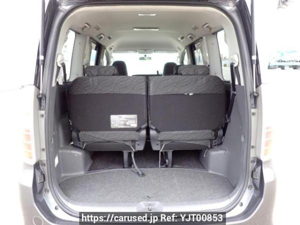 Used 2007 AT toyota noah ZRR75W Image[8]