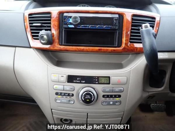 Used 2005 AT toyota noah AZR60G Image[19]
