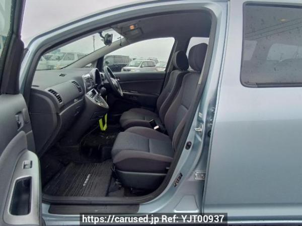 Used 2004 AT toyota wish ZNE10G Image[13]