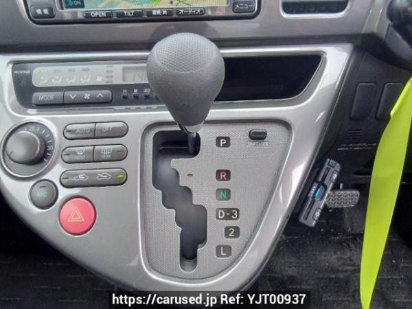 Used 2004 AT toyota wish ZNE10G Image[23]