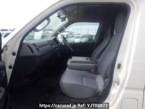 Used 2005 AT toyota hiace-van TRH200K Image[12]
