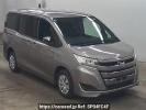 Toyota Noah ZRR85G