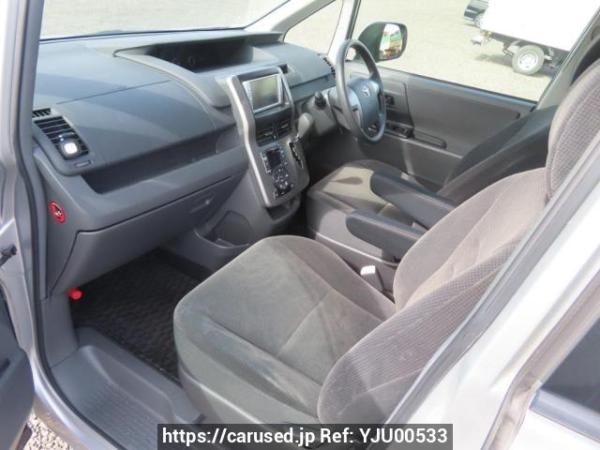 Used 2009 AT toyota noah ZRR70G Image[15]