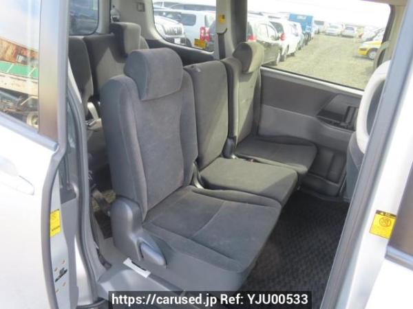 Used 2009 AT toyota noah ZRR70G Image[18]
