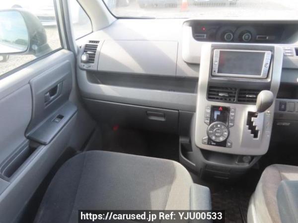 Used 2009 AT toyota noah ZRR70G Image[24]
