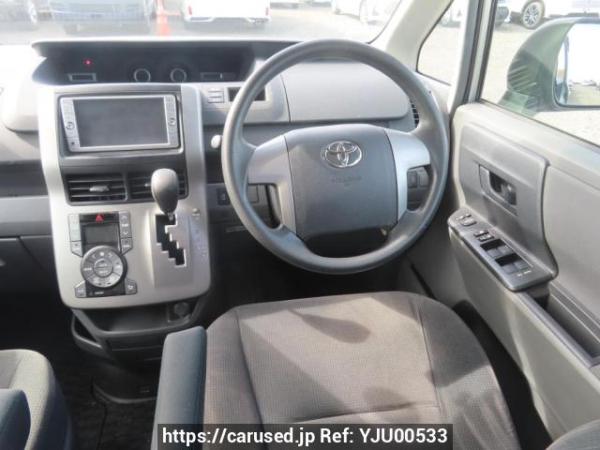 Used 2009 AT toyota noah ZRR70G Image[25]